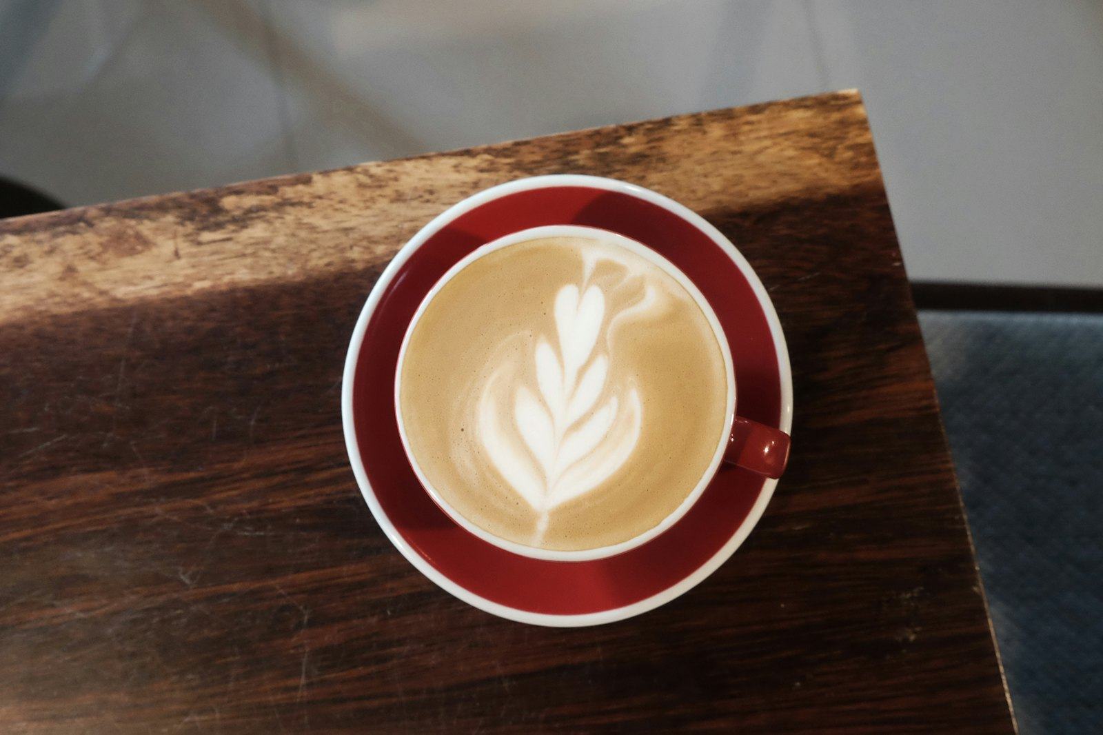 Latte with leaf art